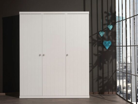 Vipack Kleiderschrank mit 3 Türen - Stilvoller Stauraum für Ihr Schlafzimmer Vipack Kleiderschrank mit 3 Türen, weiß lackiert
