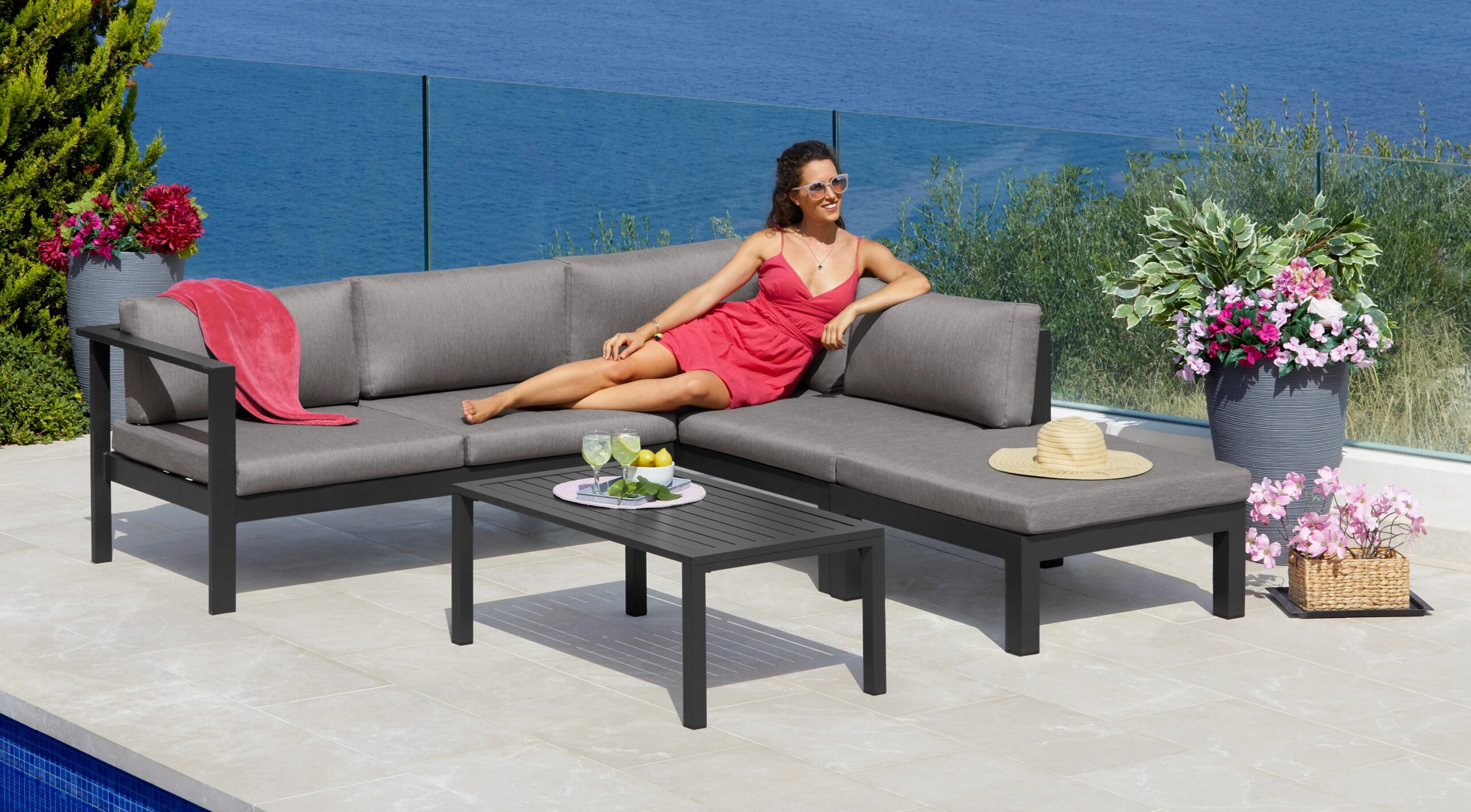 KONIFERA Gartenlounge-Set „Dubai“, (14 tlg.), Ecklounge, Tisch 100×59 cm