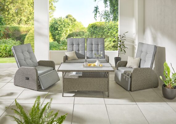 KONIFERA Gartenlounge-Set "Vigo", (Set, 8 tlg., 2x Sessel, 1x 2er Sofa, 1x Tisch 120x60x60cm, inkl. Auflagen), Polyrattan, Aluminium, verstellbare Rückenlehne und Fußablage