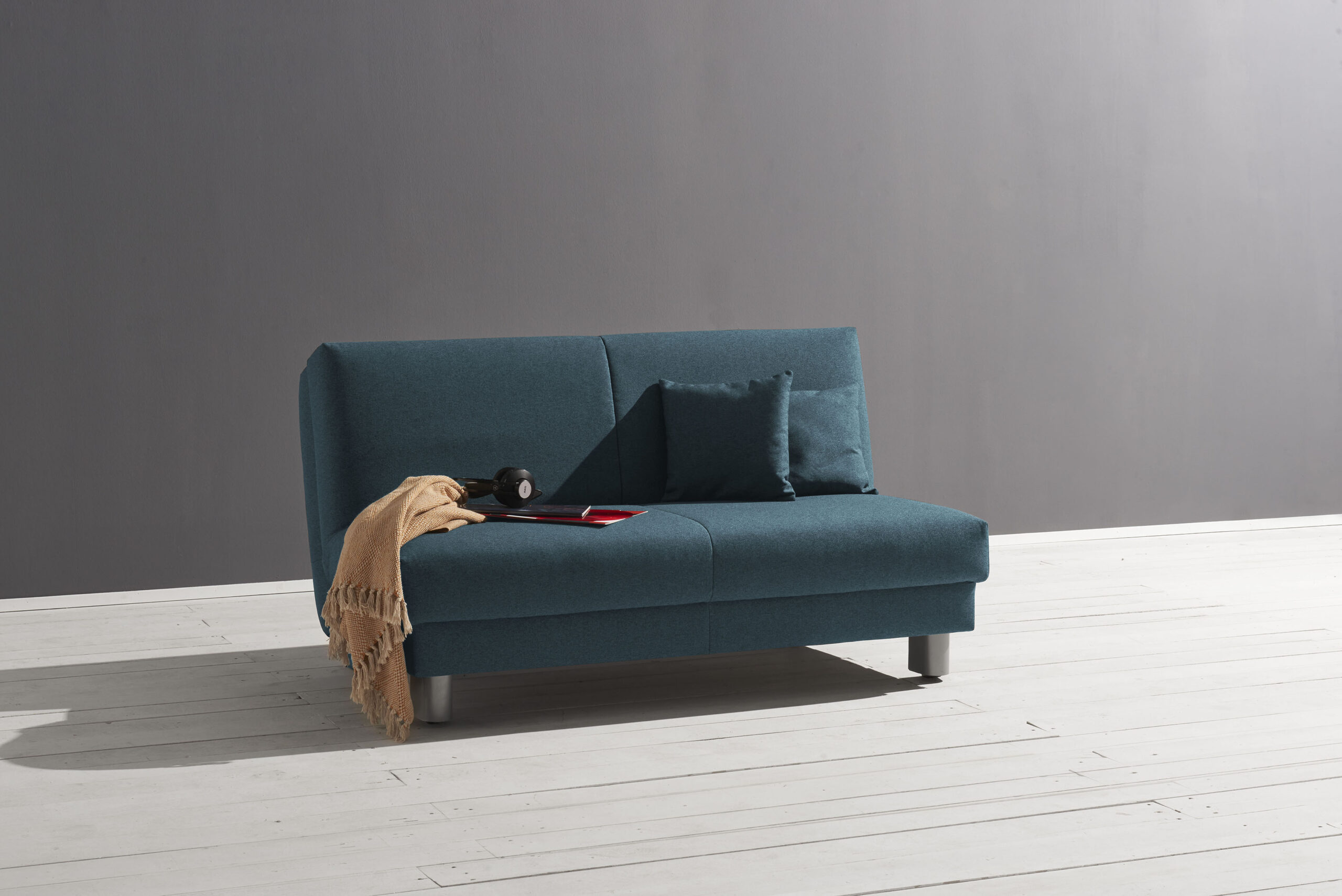 ell + ell Schlafsofa „Enny“, Breite 180 cm, Liegehöhe 45 cm, Füße alufarben