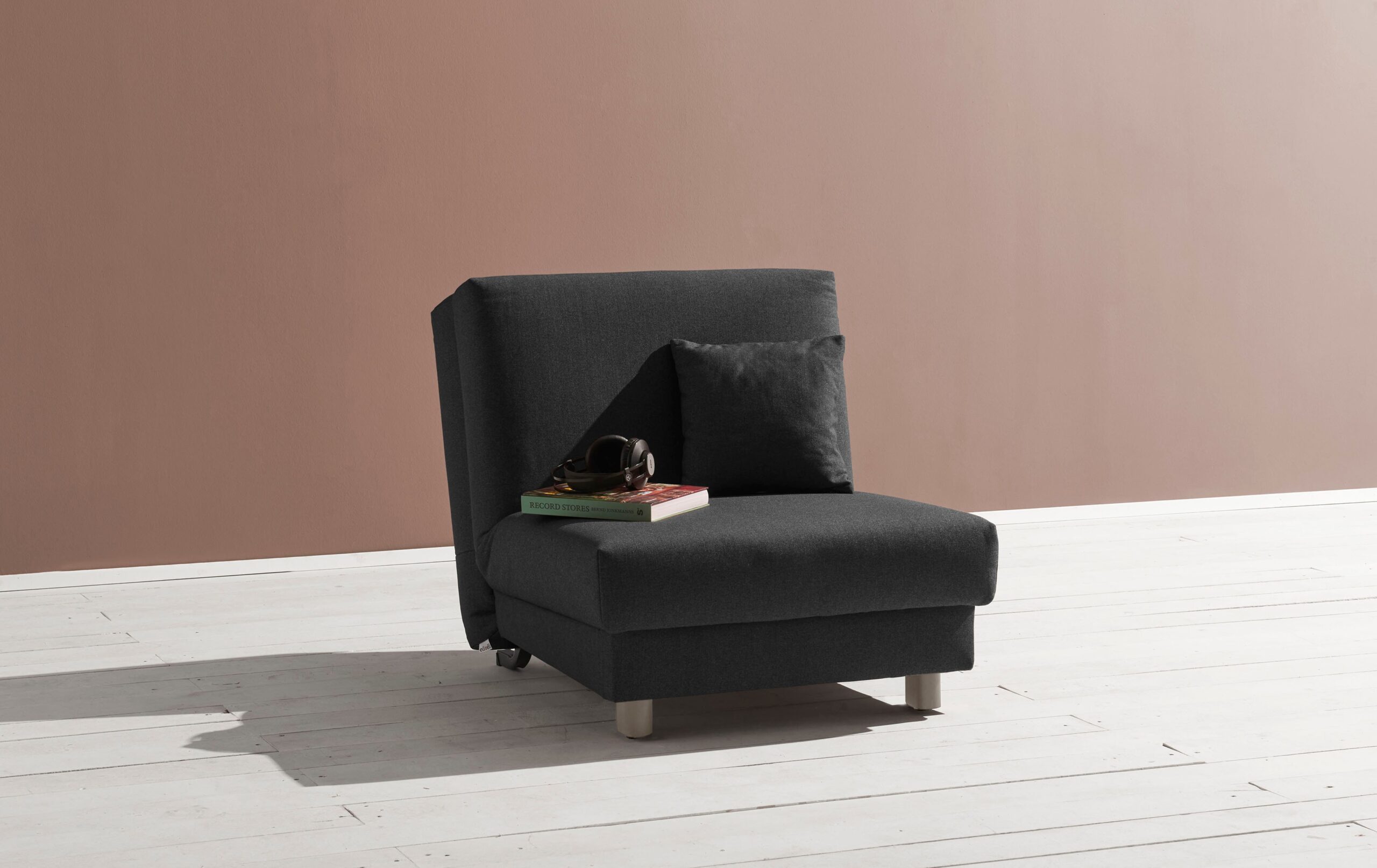 ell + ell Schlafsofa „Enny“, Liegefläche Breite 80 cm, Liegehöhe 40 cm, Füße alufarben, Rückenlehne