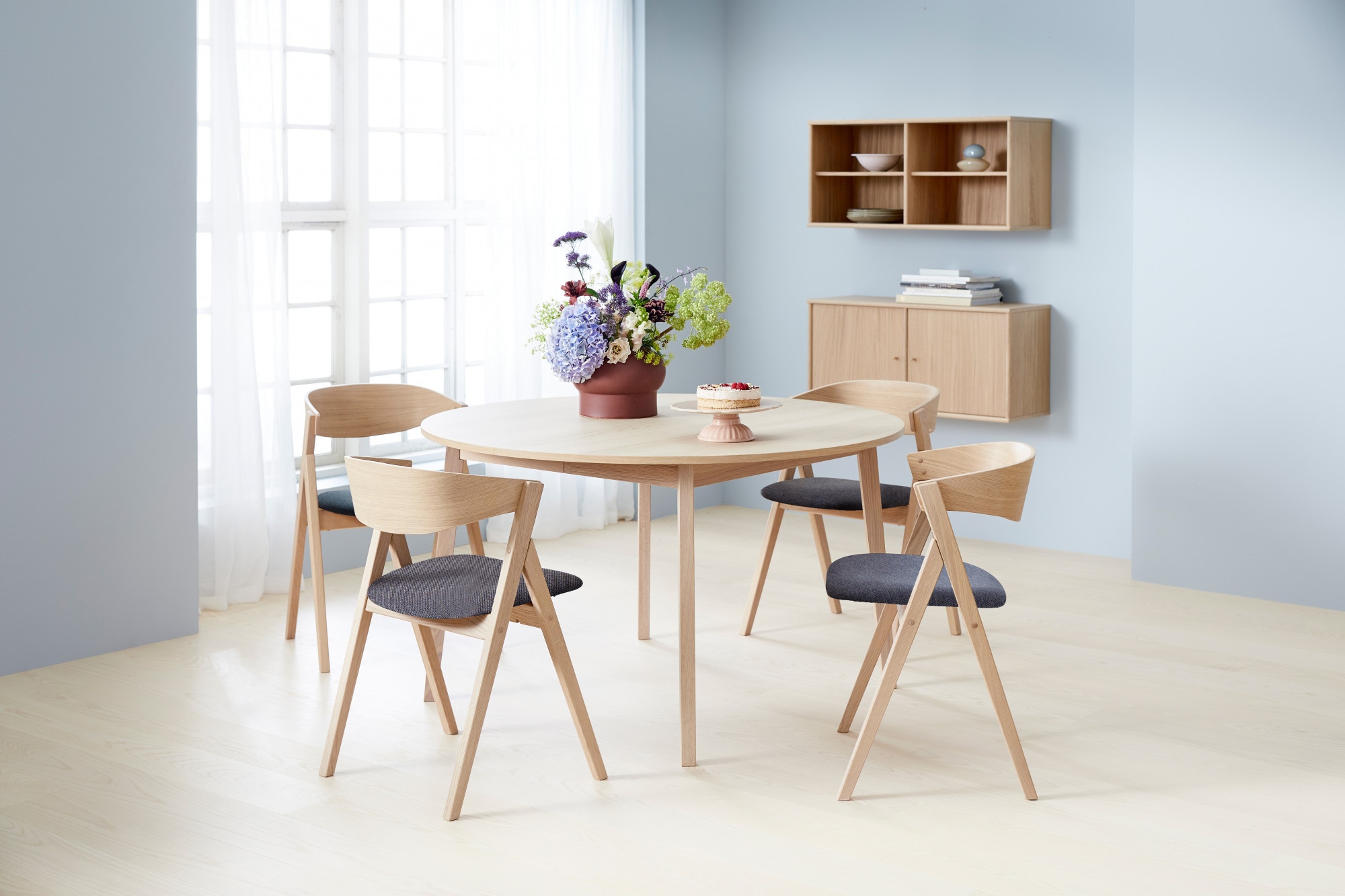 Hammel Furniture Essgruppe „Findahl/Basic by Hammel Single/City“, (Set, 5 tlg.), mit Single Esstisch ⌀130 cm inkl. 2 Einlegeplatten und 4 City Stühle